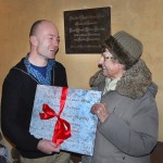 Großer Dank an Frau Noser-Sperling | Foto: Holger Simmat 2010-12-24-Noser-HoS(DSC_0419)
